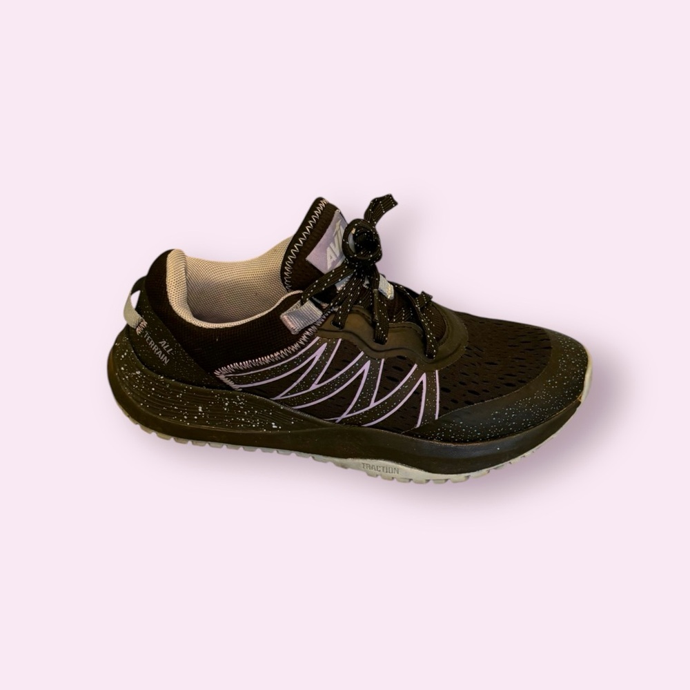 Women’s Avia Sneakers